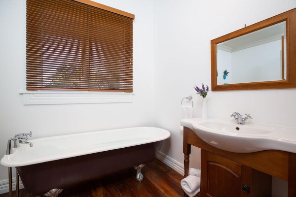 Hotel Tairoa Lodge & Cottage (Hawera)